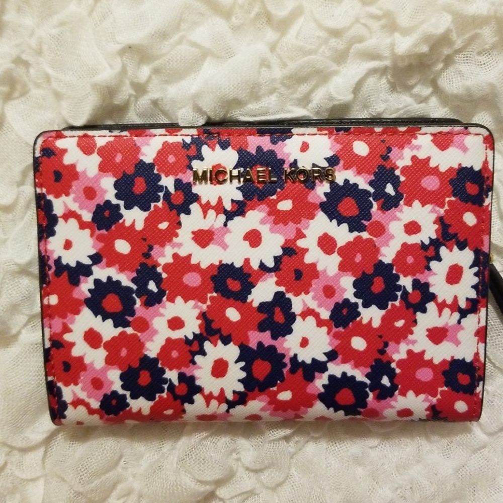 Micharl Kors wallet